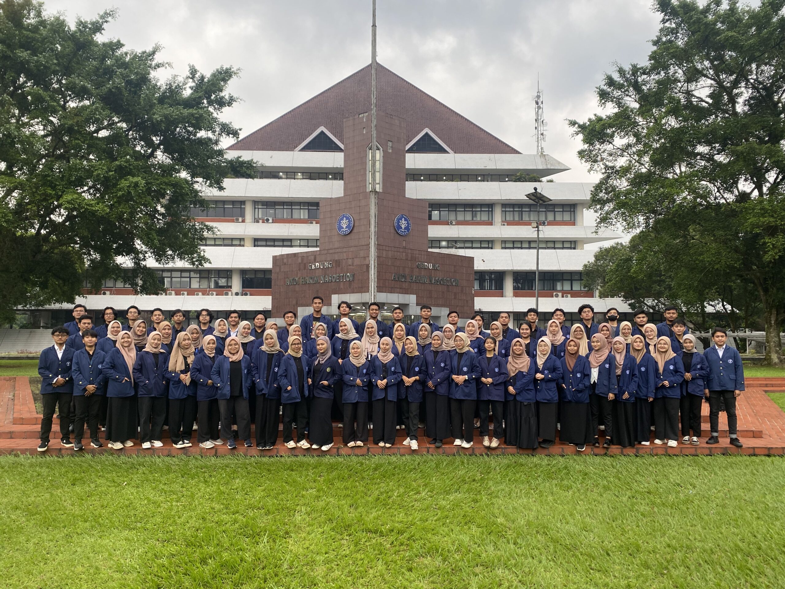 Mahasiswa Pengurus HIMASITA